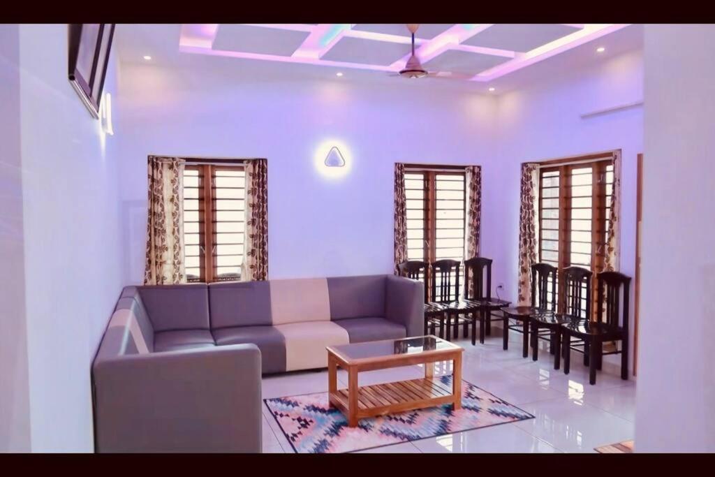 Holiday home Spacious & Comfortable !