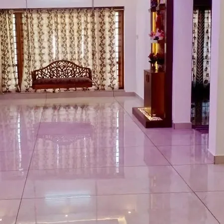 Spacious & Comfortable Home Stay ! Thrissur Exterior photo